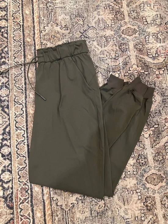 lululemon stretch HR joggers (full length) - Picture 1 of 6